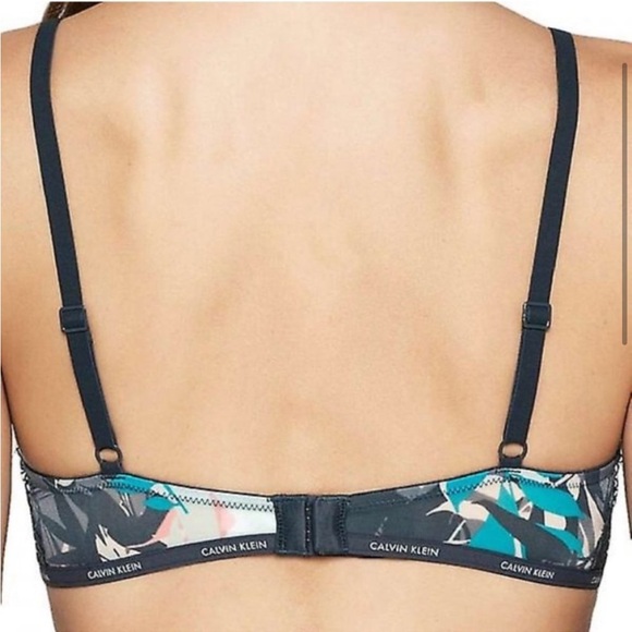 Calvin Klein Women SHEER MARQ Lace Triangle Bra - Picture 2 of 7